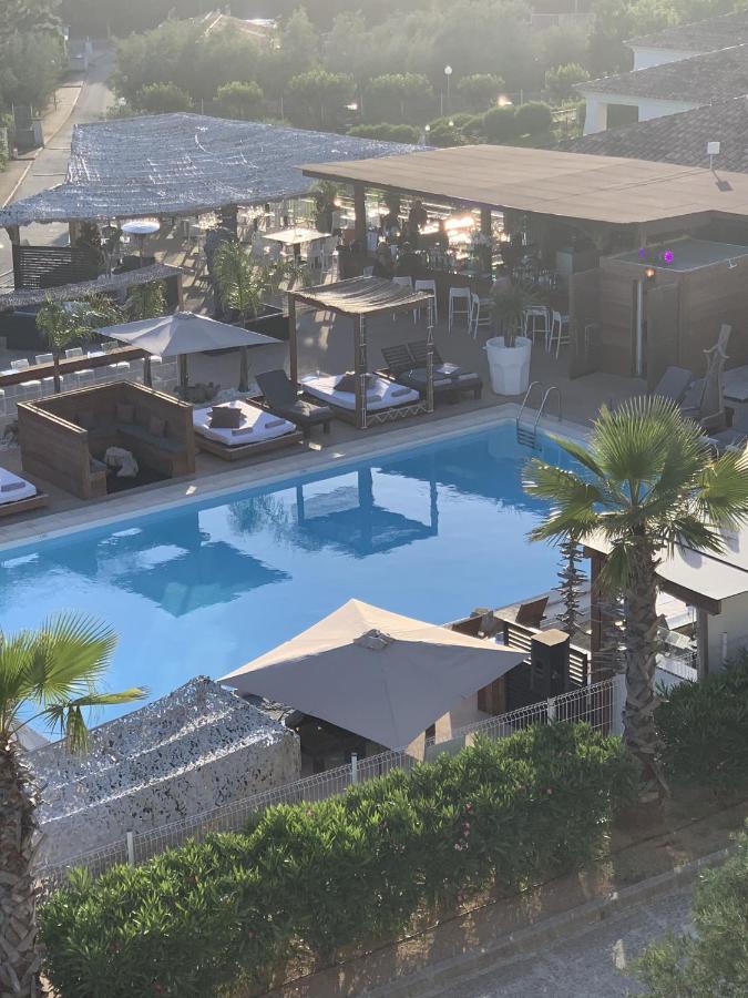 Apartment Centre *